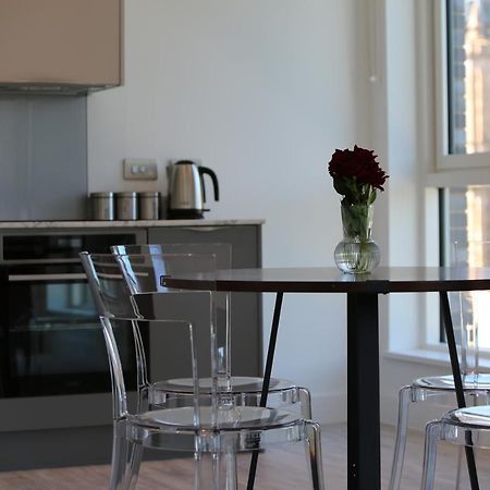 Crown X Chapel Apartments Манчестър Екстериор снимка