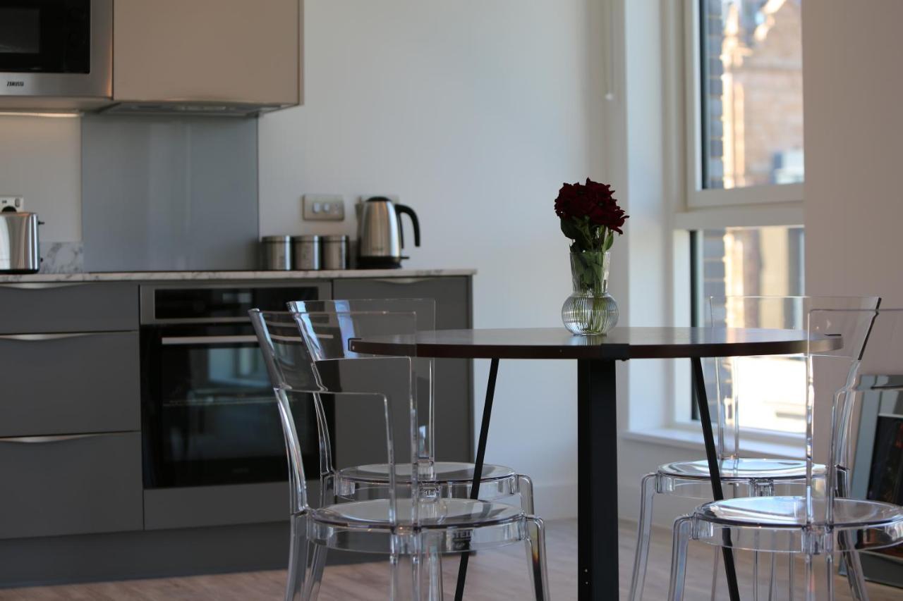 Crown X Chapel Apartments Манчестър Екстериор снимка