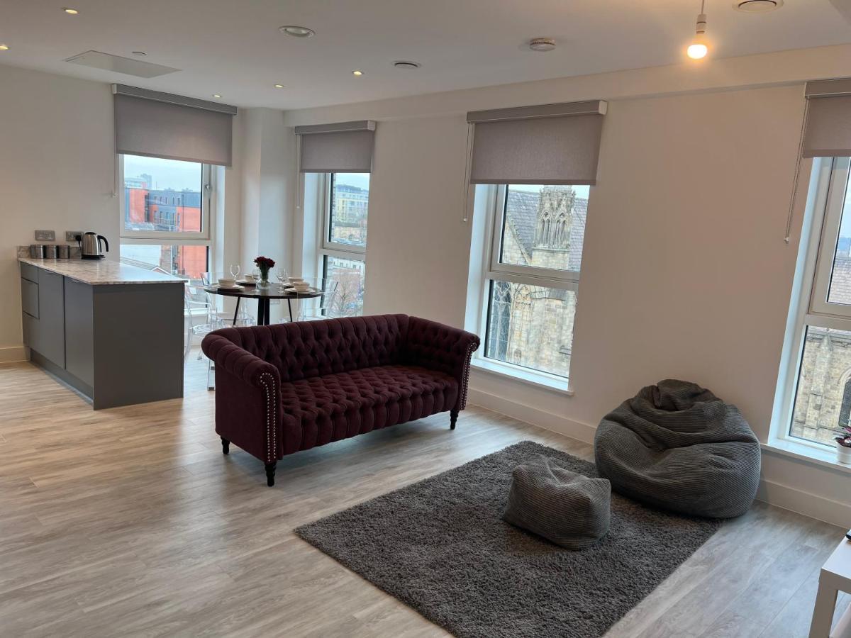 Crown X Chapel Apartments Манчестър Екстериор снимка